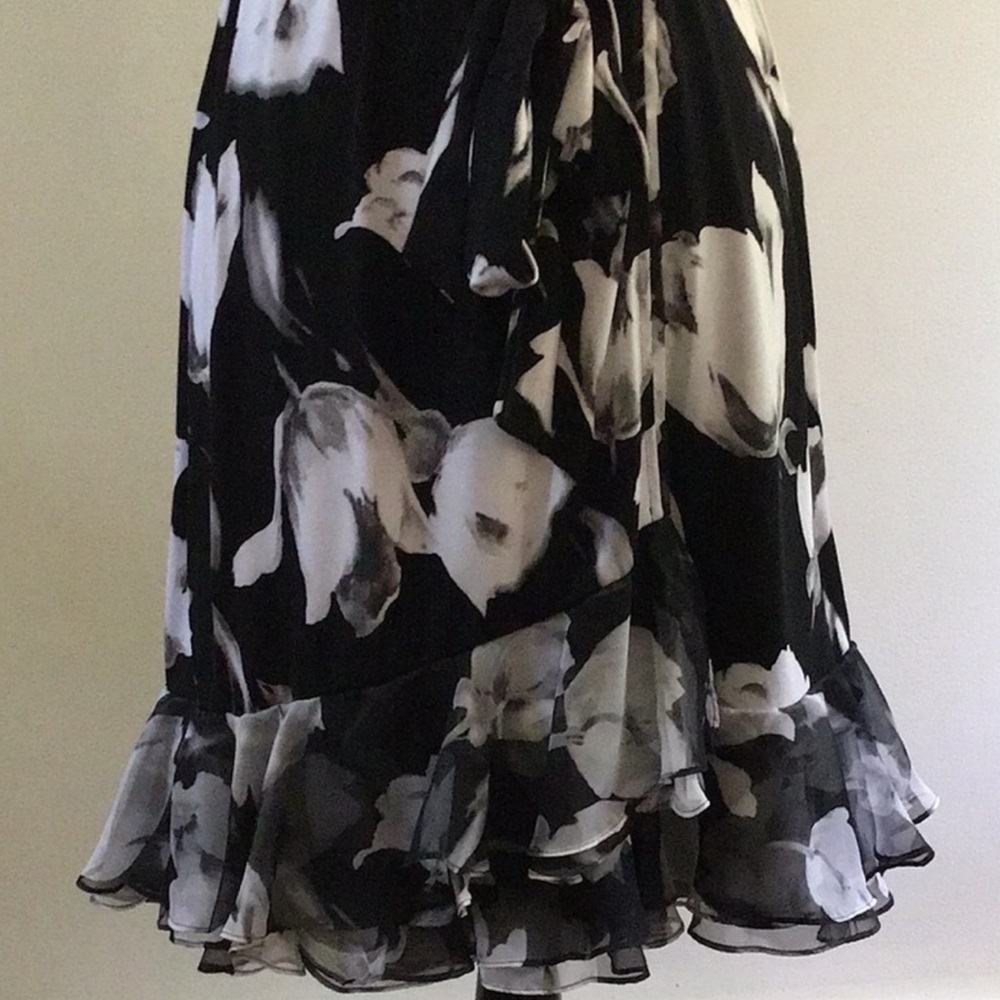 White House Black Market Faux Wrap Party Dress - Picture 6 of 6